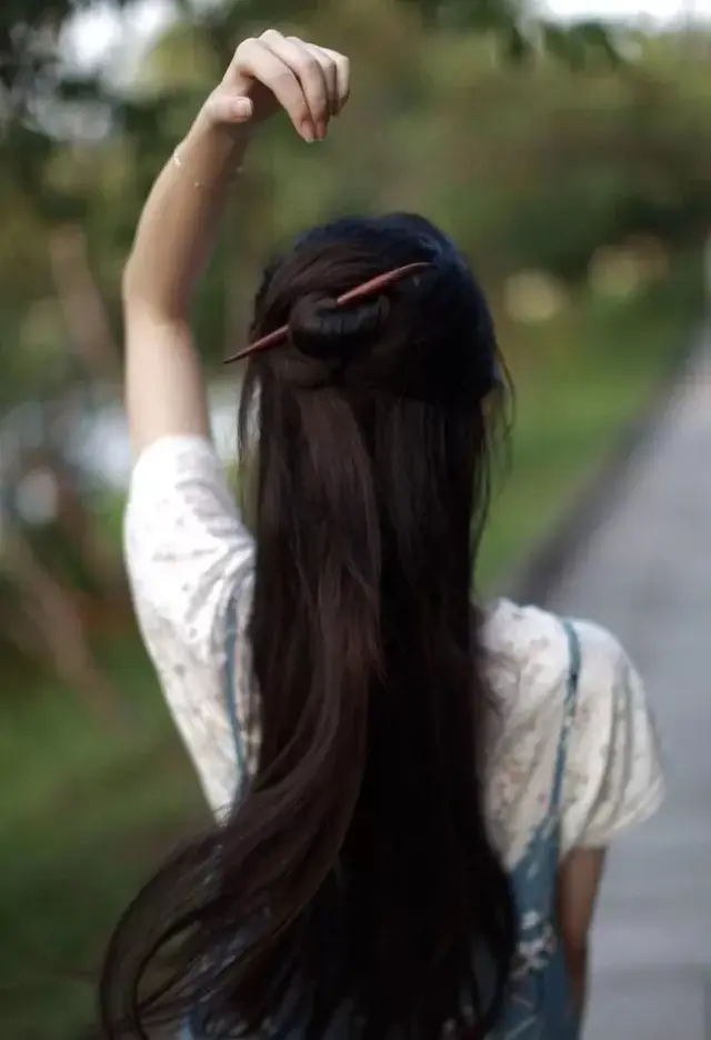 发膜与倒膜的区别，倒膜和发膜（长发飘扬 ，发膜与护发素）