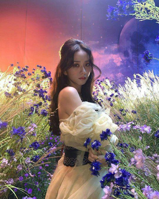 金智秀jisoo〖人间四月〗高清内含头像和壁纸微信，金智秀jisoo〖人间四月〗高清内含头像和壁纸（jisoo头像壁纸人家四月天）