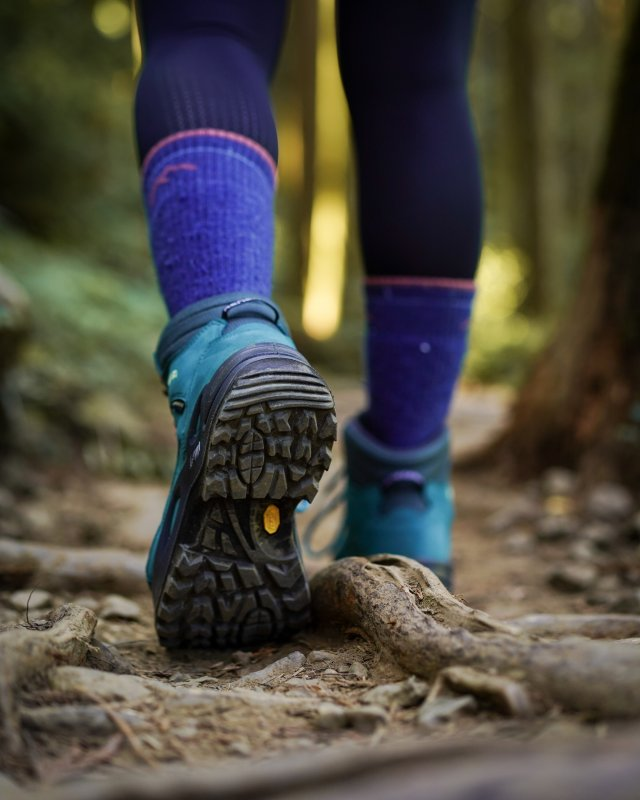 lowa户外鞋，lowa户外鞋中文叫什么（lowa徒步鞋怎么样）