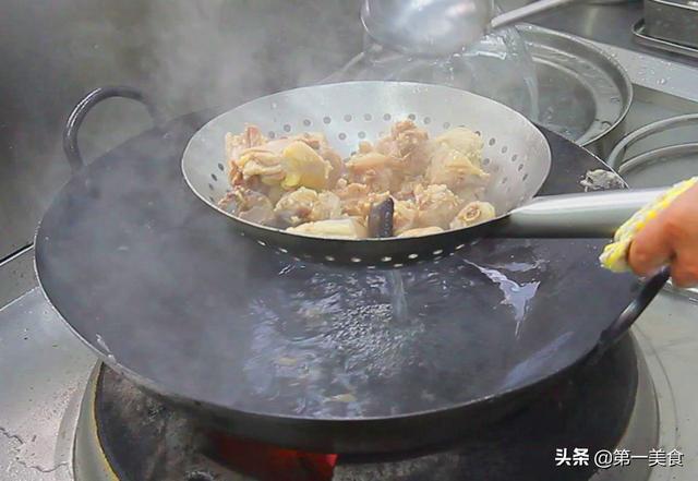 怎样煲鸡汤好喝，怎么煲鸡汤好喝（厨师长教你小绝招）