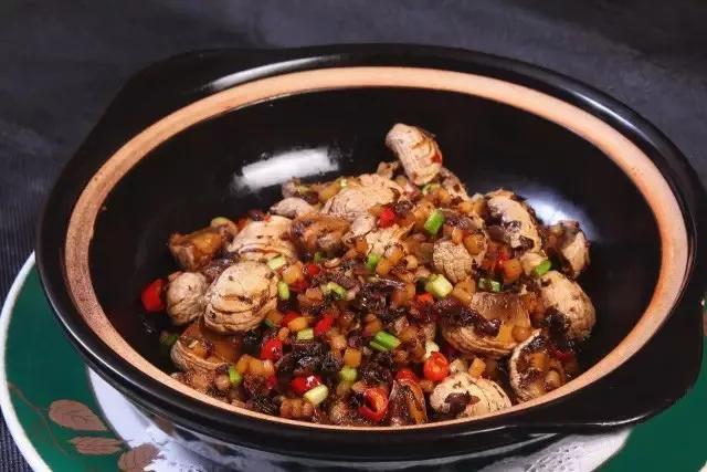 家常私房菜10道菜谱，30道经典家常菜菜谱（都市巷子里的10款私房菜）