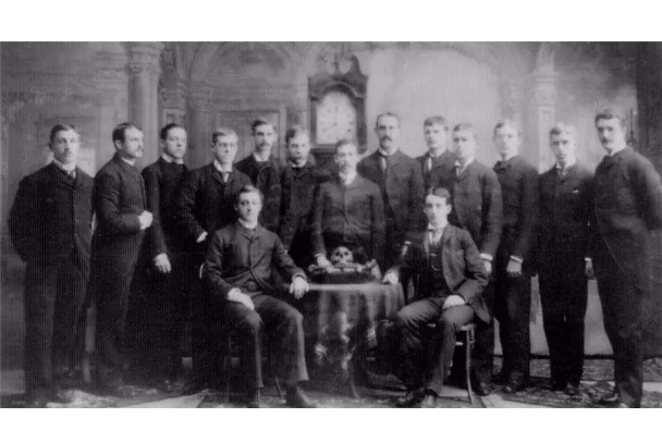 在家怎么赚钱现实点的，在家怎么赚钱现实点的不投资（世界十大神秘组织）