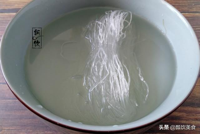 烤鸭鸭架汤的做法，烤鸭鸭架的做法（别把鸭架扔掉）