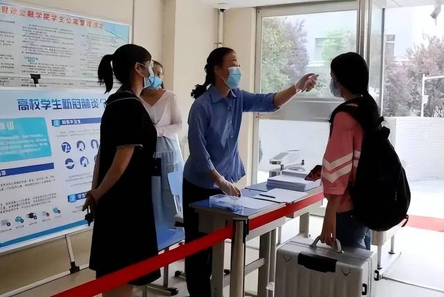 报到和报道是什么意思，报到与报道的区别（错别字的问题高校要不要重视）