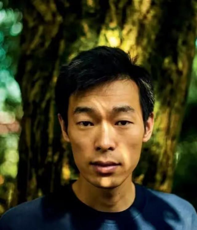 重庆移通学院住宿费一年多少，2021年重庆移通学院学费一年多少钱及各专业收费标准（那个放弃百万年薪回国拿1450元工资的秦玥飞）