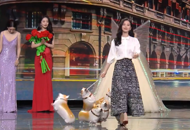 黄晓明和baby，黄晓明和angelababy的情史（微博之夜6大尴尬瞬间）