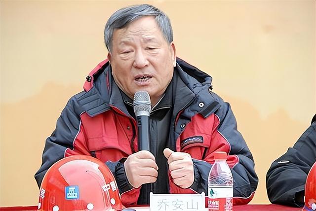 雷锋的感人故事，雷锋的故事（40年后鉴定人披露事故发生细节）