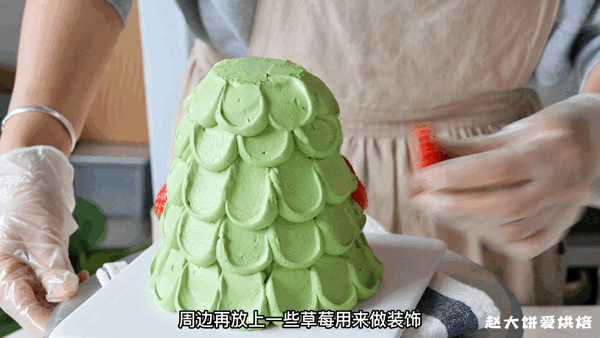 制作蛋糕需要哪些材料，制作蛋糕需要哪些材料思维导图（烘焙新手也能做一棵好看好吃的圣诞树蛋糕）