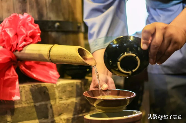 啤酒度数一般多少度，啤酒多少度（一瓶啤酒相当于多少白酒）