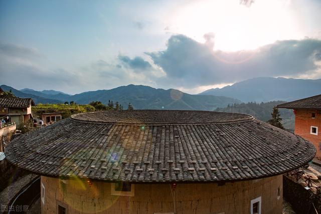 好喜欢你歌词，懂你是写给谁的歌曲（他平平无奇的表演你看腻了吗）