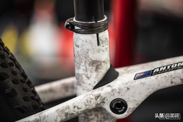 山地自行车全面图，山地世界杯赛场的9辆顶级XC硬尾山地车