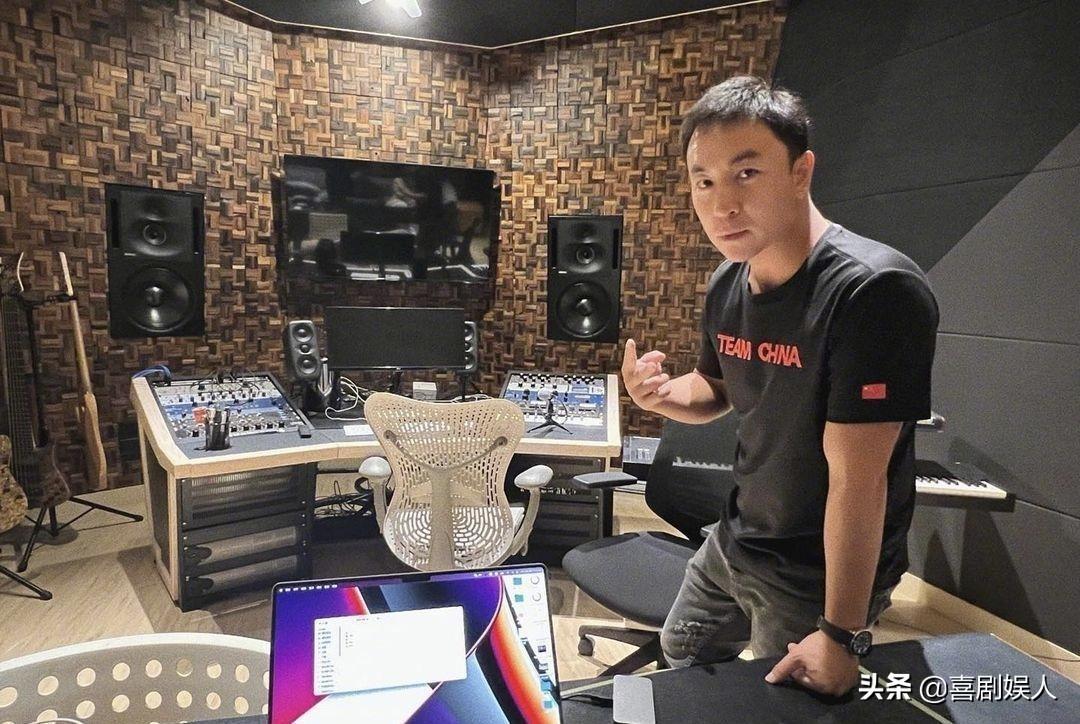 同样是过气艺人，有人退圈当百亿 明星总裁(关于明星总裁的简介)