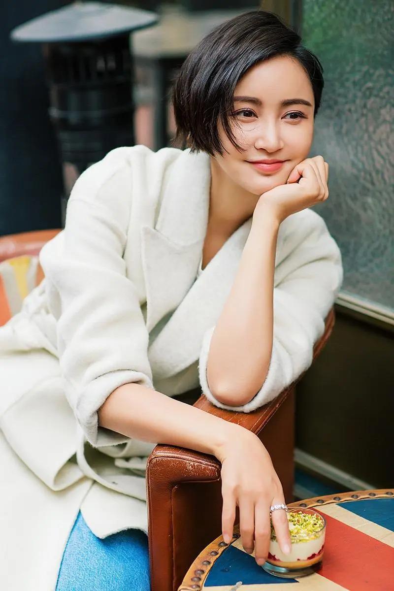 大家好,由投稿人尹钰来为大家解答张译张歆艺,张译张歆艺关系这个热门