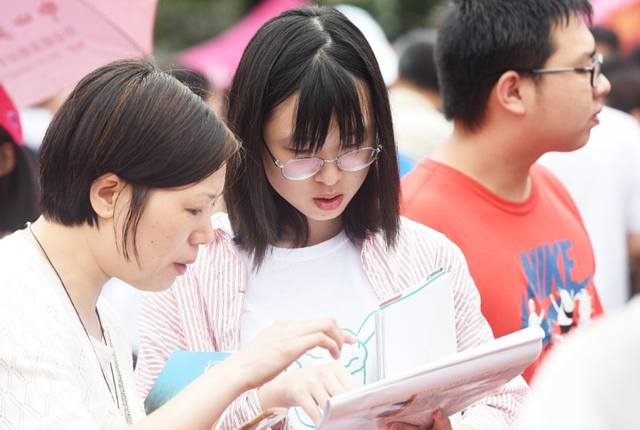 河南三本录取分数线，2019-2020河南三本大学排名文科及分数线（临床医学是本科一批招生）