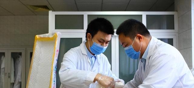 入殓师是干什么的，入殓师是什么样的一个工作（入殓师到底是做什么的）