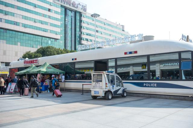 武汉火车站图片，2021年华中师范大学武汉传媒学院录取通知书查询入口_什么时候收到及发放时间（坐拥超洋气火车站黄金位置）