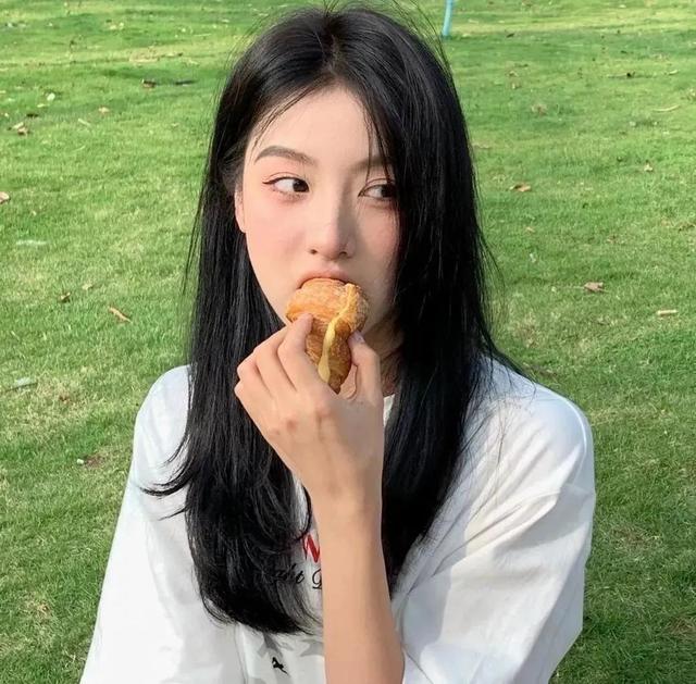 纯欲风头像第三弹只能爱我别无选择微信，纯欲风头像第三弹只能爱我别无选择（​希望你活得尽兴）