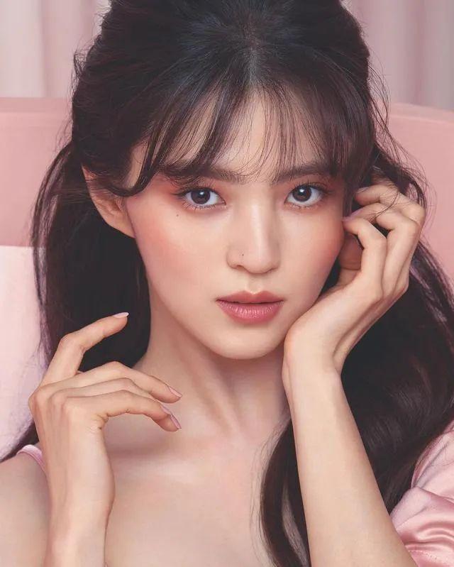 十大上升势头很猛的韩国美女！雪肤玉貌太性感艳丽
