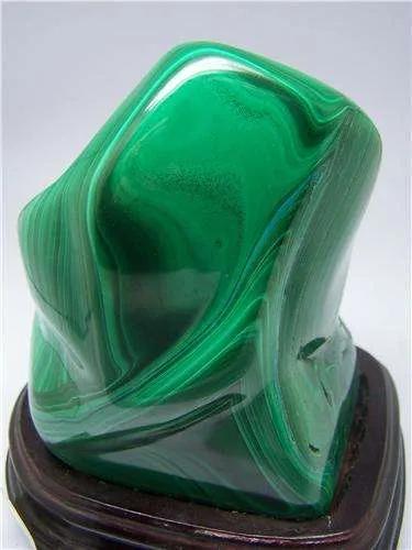 玉石的种类及特点，玉石的种类和特点（中国玉石大全<下>）