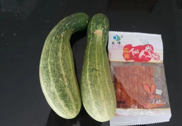 捡肥皂是什么意思，弯腰捡肥皂是什么意思（实践出真知男人除了肥皂不敢捡还有月饼）