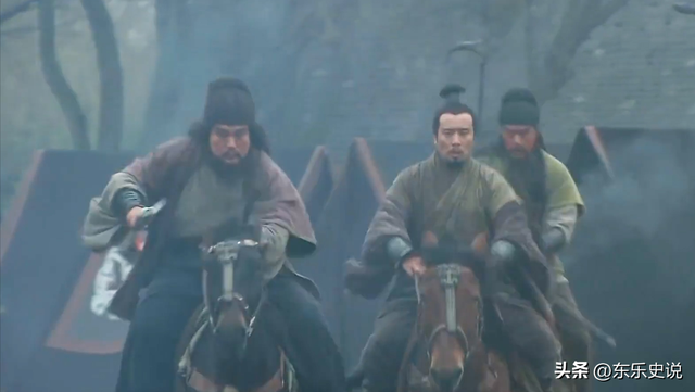 三英战吕布的故事，三国4：曹操使用激将法