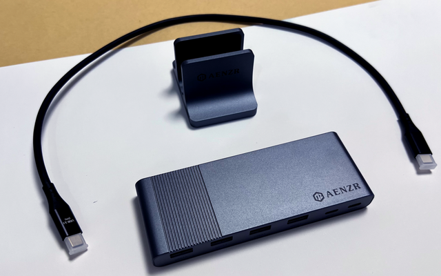 拓展坞 评测，AENZR立式拓展坞详评