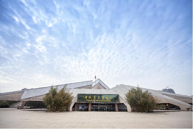 诸城恐龙博物馆，中国第一个县市级恐龙博物馆是哪一个（诸城恐龙文化之诸城市恐龙博物馆）