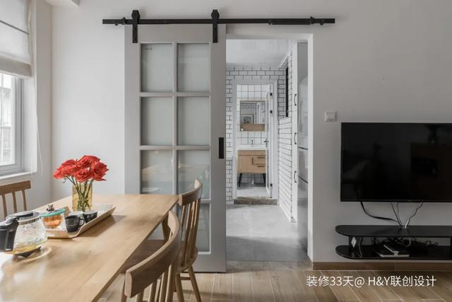 踢脚线高度一般是多少，踢脚线高度一般是多少呢（踢脚线太丑能不装吗）