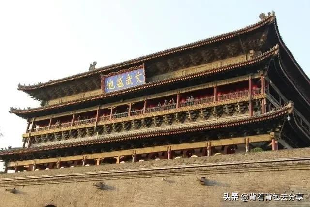 看草原去哪里好，2022暑假去哪里旅游不热又好玩（国内最美的50个地方）