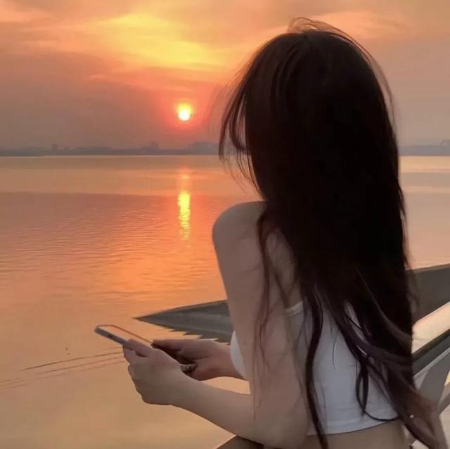 气质女头，微信头像，气质女头（女生气质微信头像）