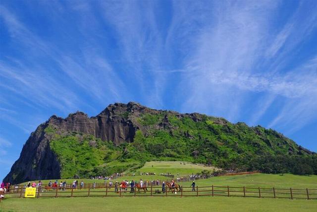 旅游的韩语作文，去韩国旅行的作文（韩国旅游——济州岛篇）