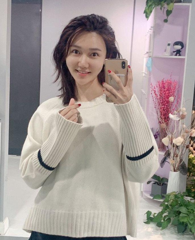 龙洋个人资料 "小董卿"龙洋:春晚最年轻主持人,集美貌与才华于一身的