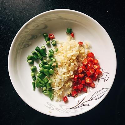 酸菜炒肉泥制作方法，酸菜炒肉泥的做法（最让孩子停不下筷子的竟然是肉末炒酸菜）