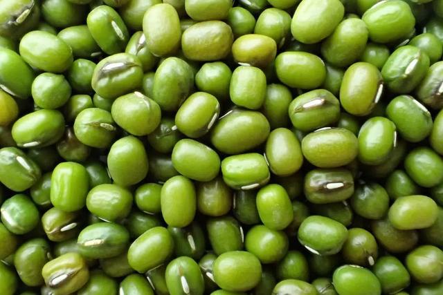 白萝卜水怎么煮，宝宝喝白萝卜水怎么煮（一月一碗汤，不用医生忙）