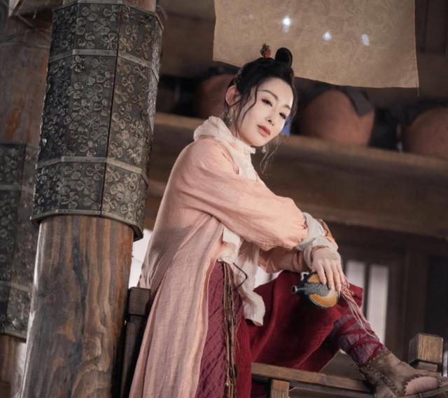 张敏或将复出，张敏现在状况如何（53岁张敏罕见复出拍戏）