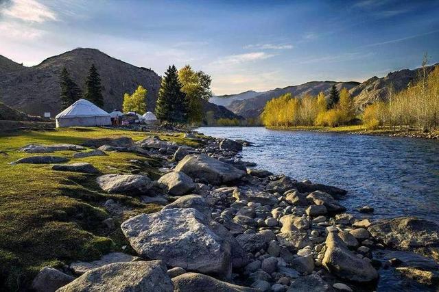 可可托海是什么意思，可可托海什么意思（当代散文，，可可托海的故事）