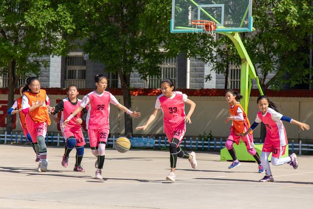 一个课时是指多长时间，驾校一个课时是指多长时间（未来十年，中小学体育课这样上）