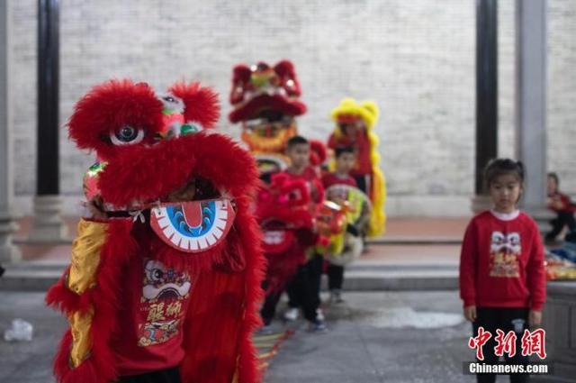 赞美春节的诗歌，赞美春节的诗歌自编（和春节有关的古诗词都在这了）