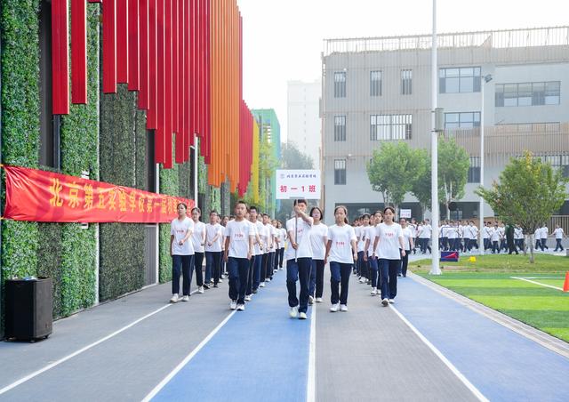 人大附中丰台学校，丰台区初中升高中排名（十强学校引领、每年引进15领军教师）